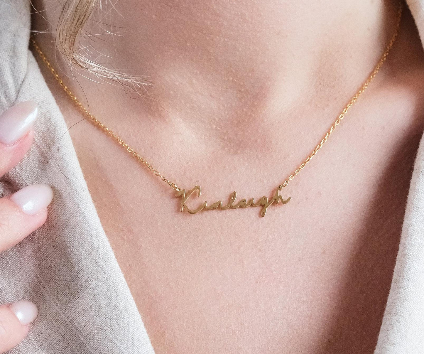 Present your loved ones with a unique gift through our customizable name necklaces. Available in gold, silver, and rose gold plating, these elegant and durable designs perfectly complement personal style. Add your name, and leave a lasting impression