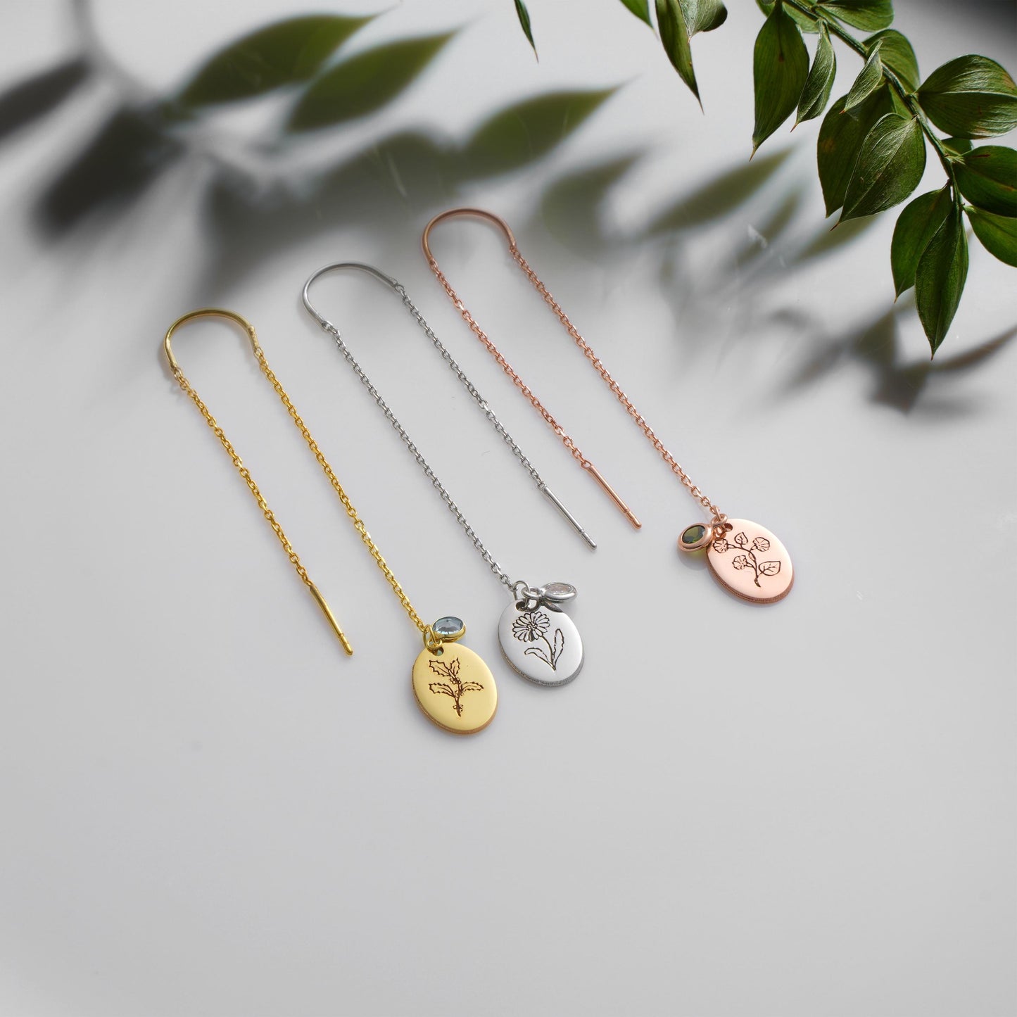 Material 925K Sterling Silver 14K Solid Gold
High polish gold
Threader pull-through earring
Oval disc with engraved rose
Cubic Zirconia Pair
Everyday minimal wear โ Romantic style Nature lovers โ Floral jewelry fans โ Bridesmaid or birthday gift โ Feminine aesthetic
Elegant gift box
Ready for gifting ideal for birthdays anniversaries or self-love
Handmade to order in US
2 3 business days
Express delivery available:
USA 2 5 business days Europe 1 3 business days
For EUROPE shipped from TURKEY
