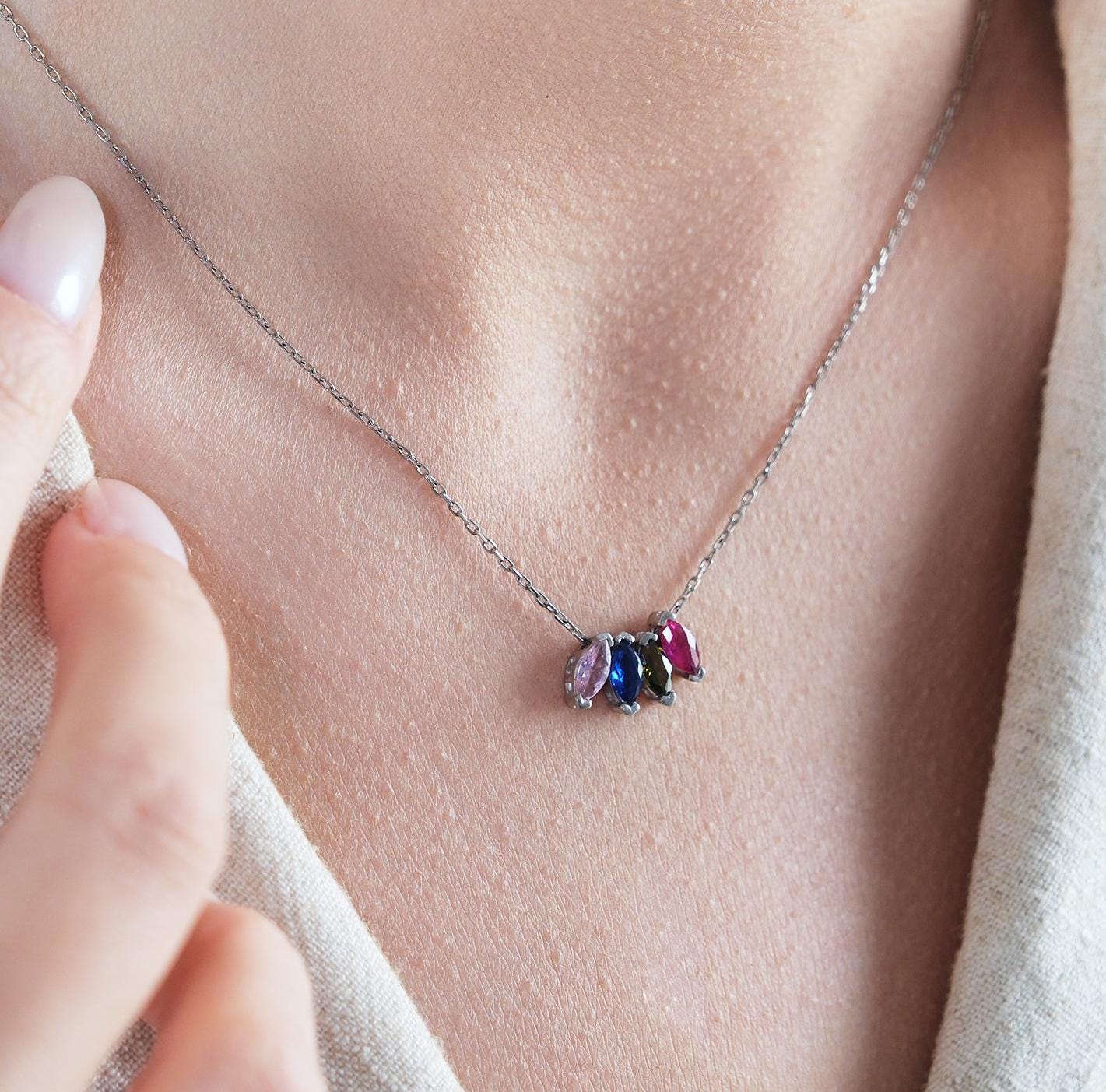 Our gemstone necklaces offer a unique design opportunity with customizable natural stones of your choice. Available in gold, silver, and rose gold plating, these high-quality and durable pieces allow you to personalize your style with elegance
