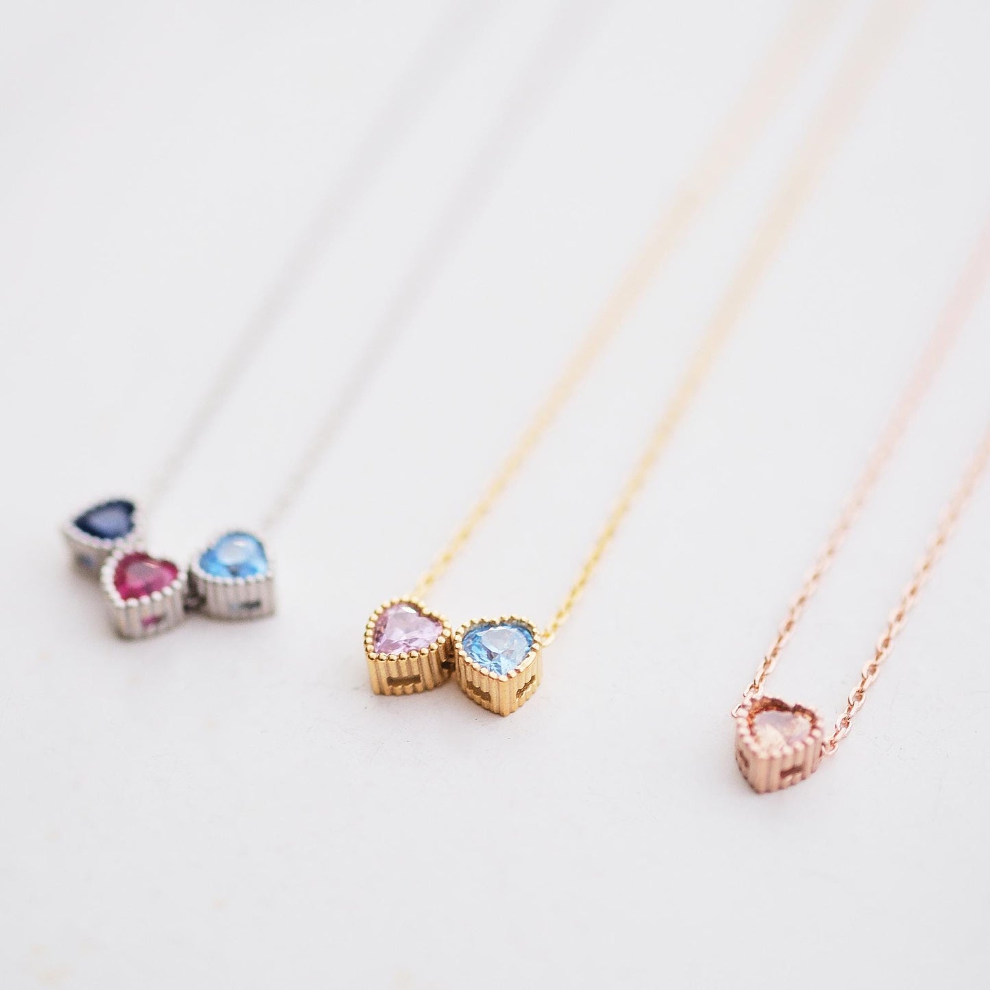 Discover the beauty of our heart-shaped gemstone necklaces, crafted with vibrant natural stones. Each piece is customizable, allowing you to choose the perfect stone. A timeless and personal touch, ideal for adding elegance to any outfit a loved one