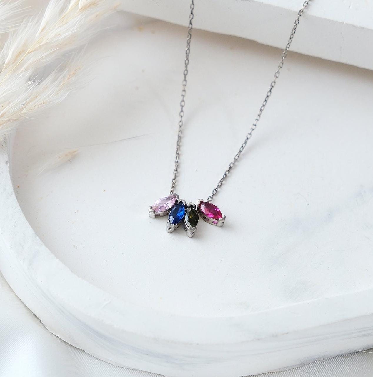 Our gemstone necklaces offer a unique design opportunity with customizable natural stones of your choice. Available in gold, silver, and rose gold plating, these high-quality and durable pieces allow you to personalize your style with elegance