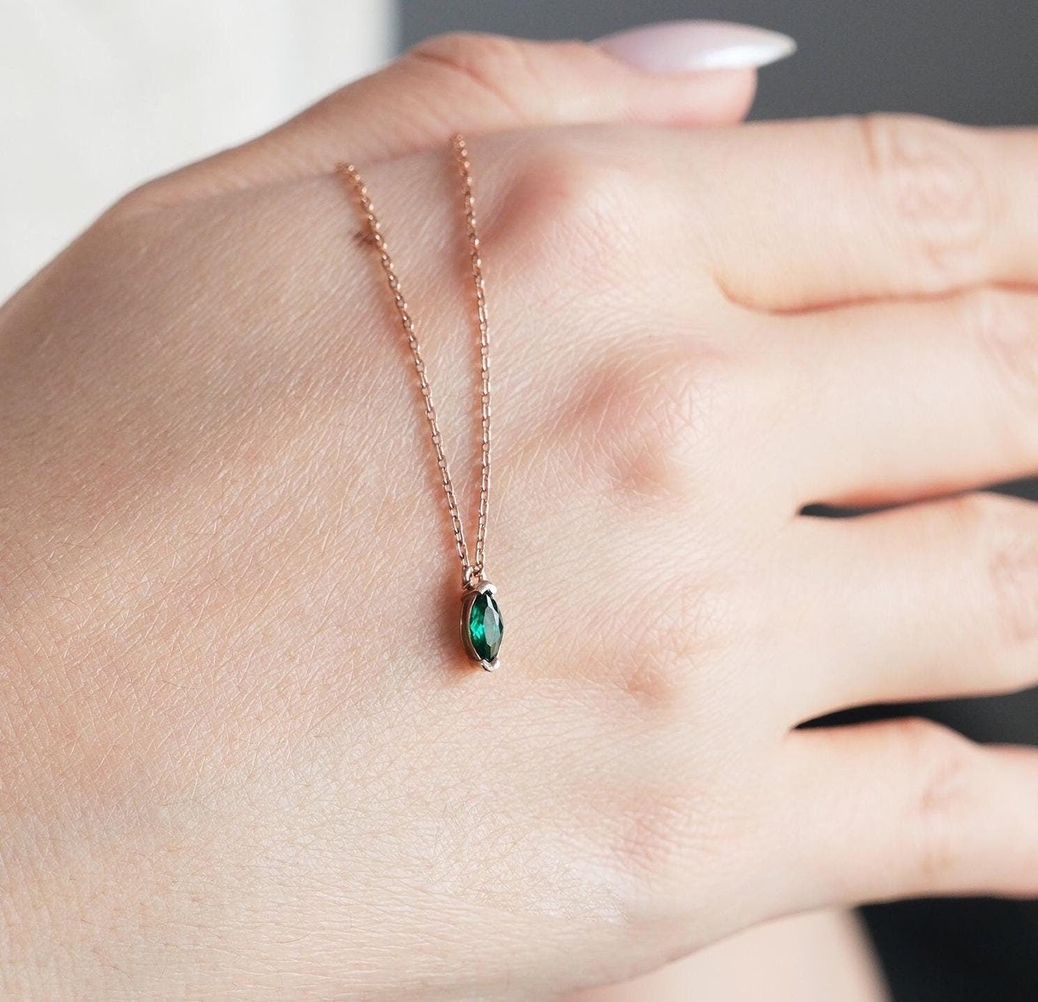 Our gemstone necklaces offer a unique design opportunity with customizable natural stones of your choice. Available in gold, silver, and rose gold plating, these high-quality and durable pieces allow you to personalize your style with elegance