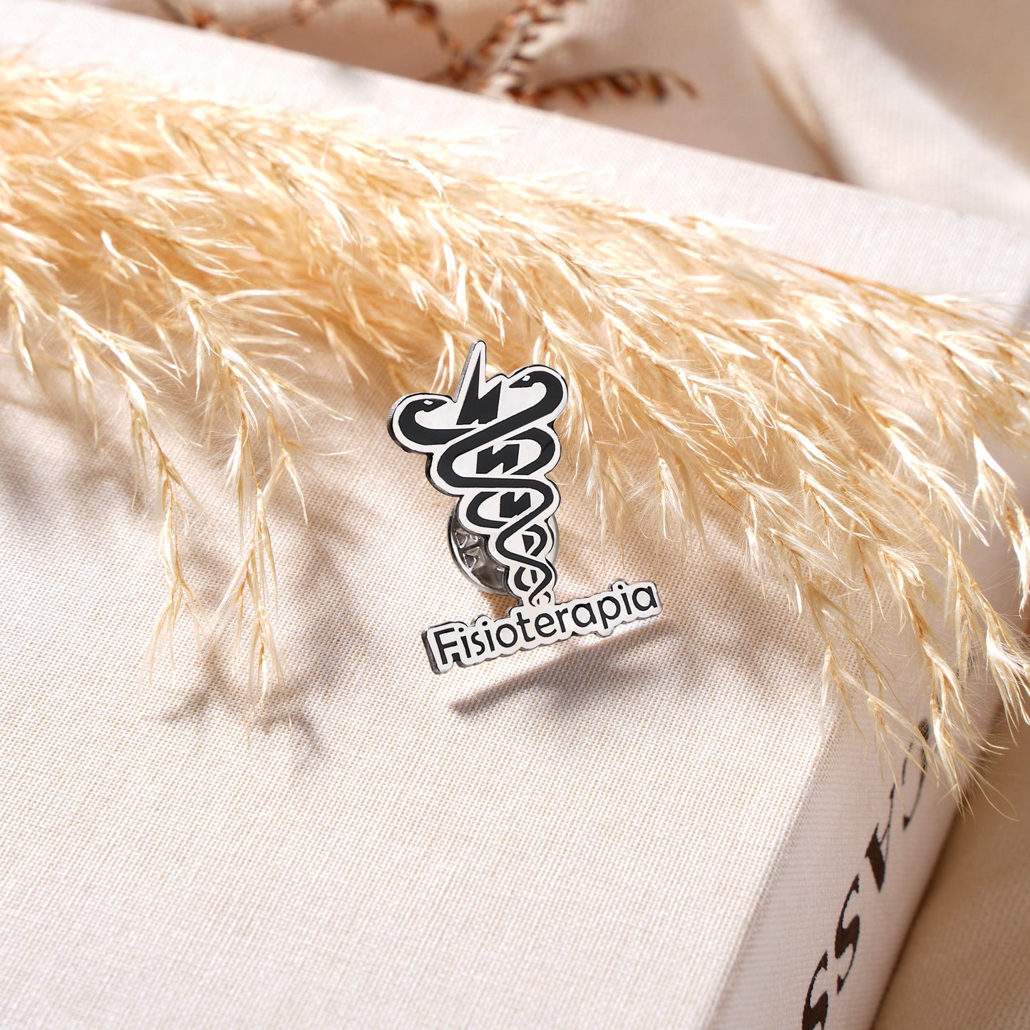 Material: Solid 925 Sterling Silver or 14K Solid Gold
• Finish: High-polish 
• Size: Approx. 2.2 cm
• Closure: Butterfly clutch pin back
• Hypoallergenic & nickel-free
• Handmade with expert craftsmanship
Physiotherapists  Fisioterapia Students Sports Therapists  Rehab Professionals White Coat Ceremonies  Graduation Gift
Elegant gift box
Ready for professional or personal gifting
Processing time: 2 3 business days
Ships from Turkey for EU orders
USA 2 5 business days
Europe 1 3 business days