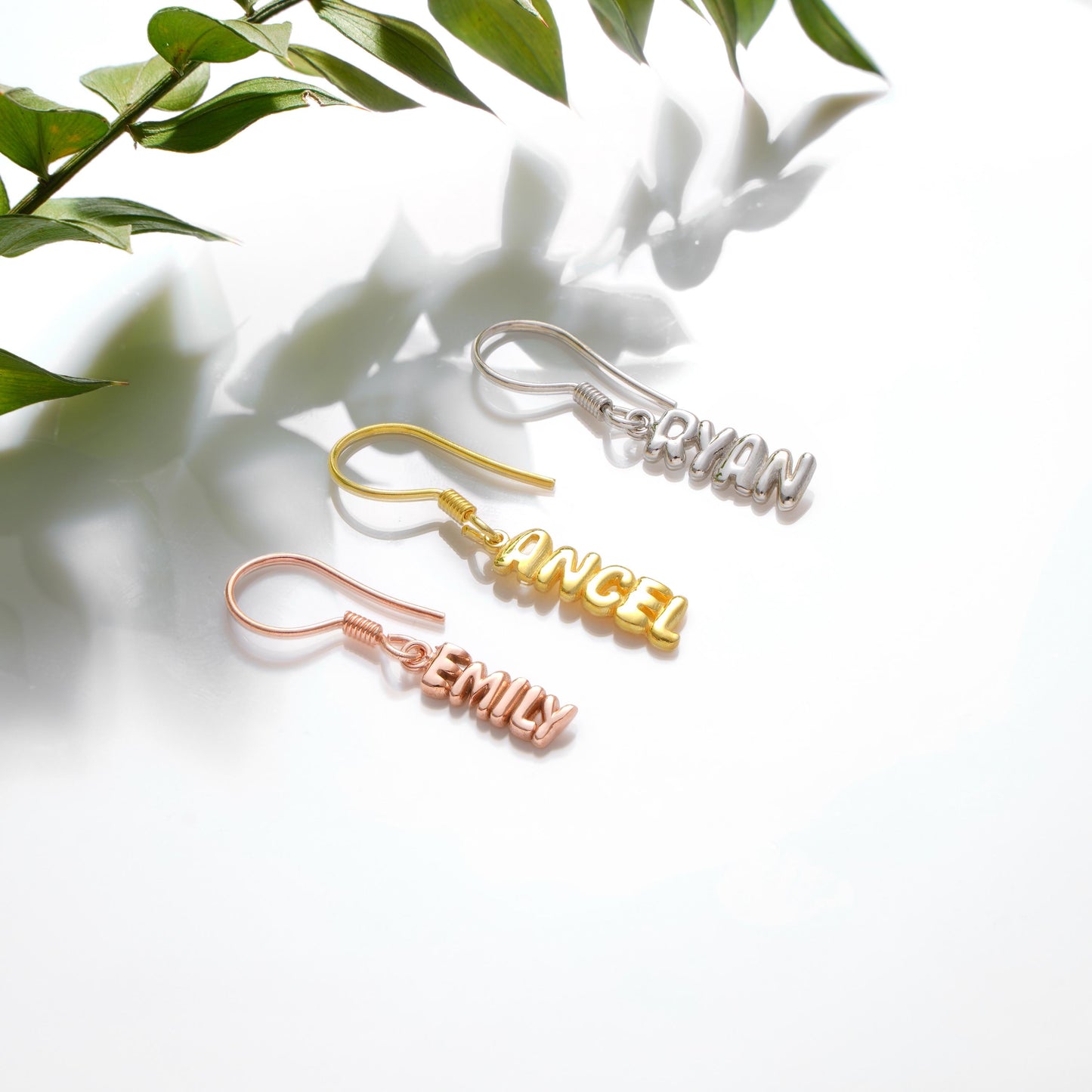 Material: 925K Sterling Silver \ 14K Solid Gold
finish: High-polish
Font: Balloon/Bubble style letters
Closure: Hook earring
Customization 1 name 
Name jewelry lovers – Trendy everyday looks – Bold minimalist style – Birthday or best friend gift
Elegant gift box
Ready for gifting – perfect for birthdays, anniversaries, or self-love
Handmade to order in US
Processing time 2–3 business days
Express delivery available:
USA: 2–5 business days
Europe: 1–3 business days
For EUROPE shipped from TURKEY