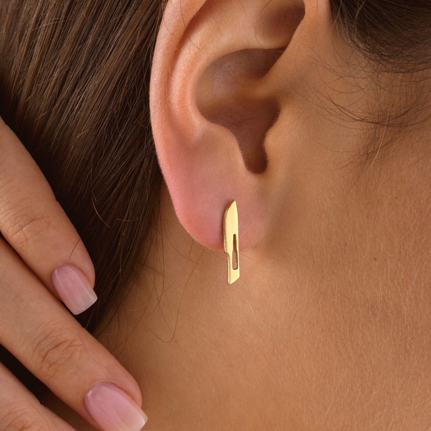925K Sterling Silver \ 14K Solid Gold
Finish: High-polish Closure: Stud 
Design: Scalpel-shaped charm 
Single or Pair: Pair
Medical professionals  Surgeons – Doctors – Nurses – Graduation gift – Residency match day  Personalized thank-you gifts
• Elegant gift box
• Ready for gifting – perfect for graduation, white coat ceremonies or appreciation gifts
Handmade to order in US
Processing time: 2–3 business days
USA: 2–5 business days Europe: 1–3 business days
- For EUROPE shipped from TURKEY