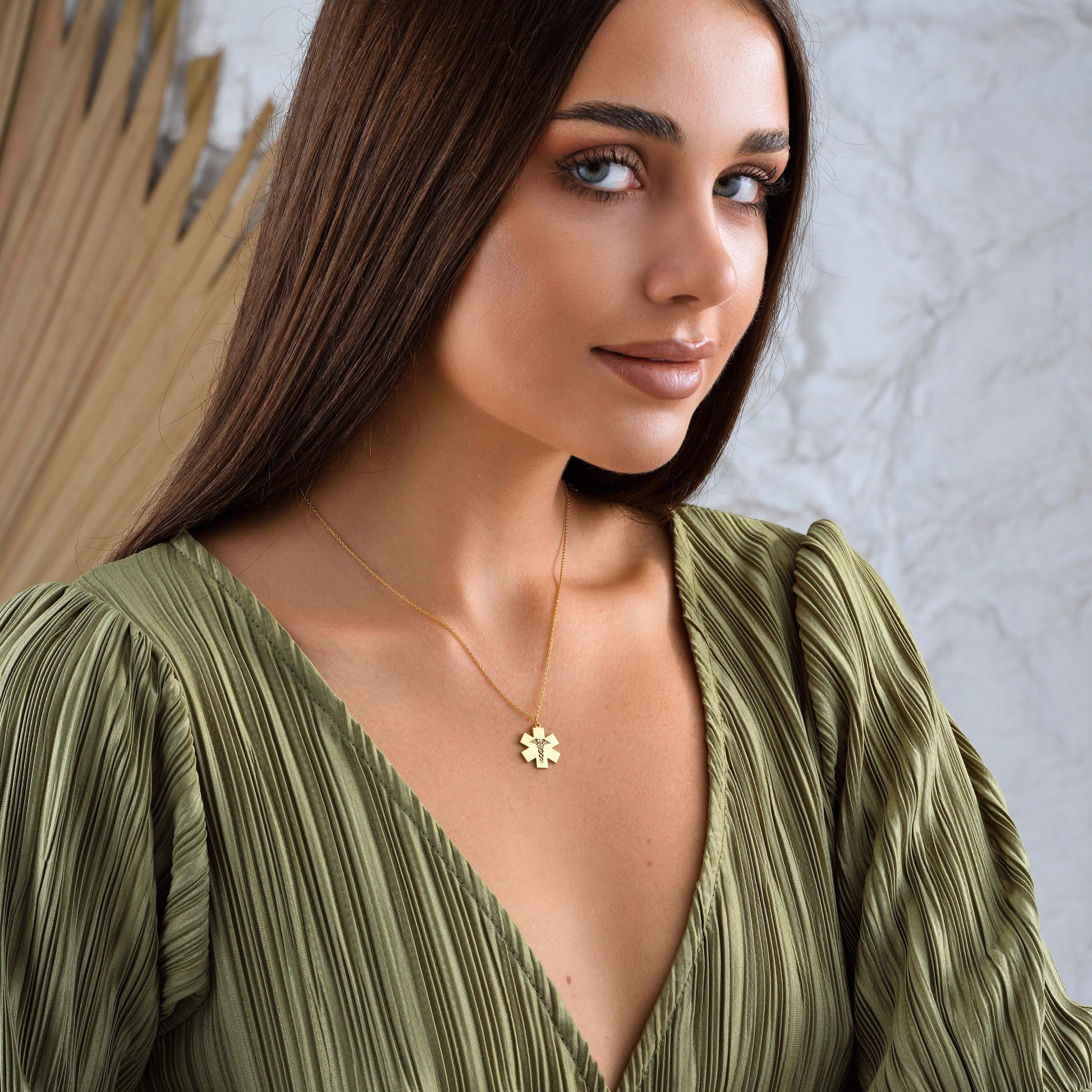 ✨ Star of Life Necklace – Engraved Caduceus Pendant ✨  

A meaningful and elegant necklace featuring the Star of Life medical symbol with an engraved caduceus sign. Perfect for paramedics, doctors, nurses, or as a gift for someone in the medical field.

💛 Product Details  
• Material: 925K Sterling Silver / 14K Solid Gold  
• Closure: Spring Ring  
• Pendant Size: Approx. 20mm  
• Sold as: Pendant with chain included  
• Hypoallergenic & safe for sensitive skin