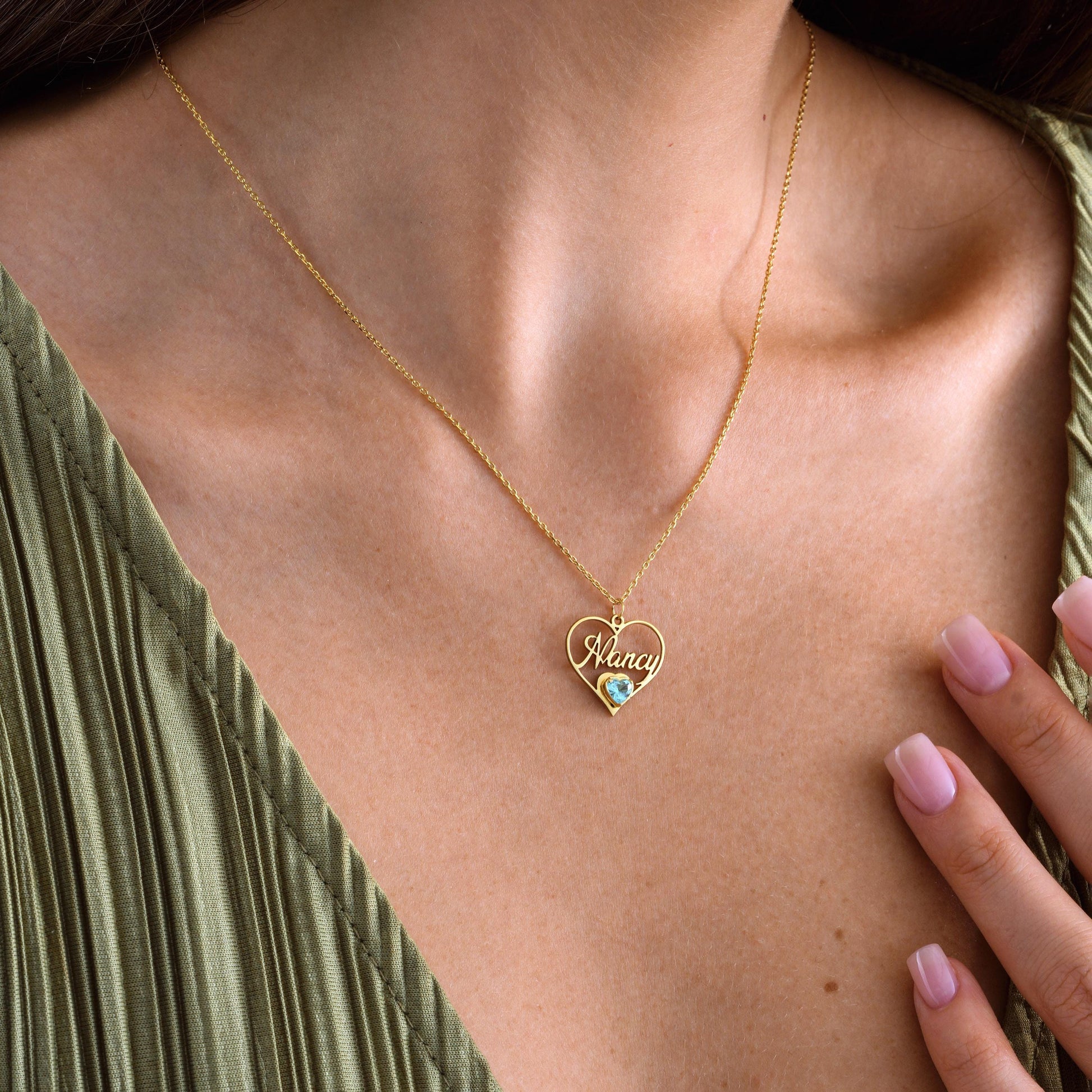 ✨ Birthstone Heart Name Necklace – Personalized Heart Pendant ✨  

A romantic and elegant necklace featuring your name inside a delicate heart outline, complete with a sparkling birthstone. Perfect as a gift for anniversaries, birthdays, or to celebrate someone special.