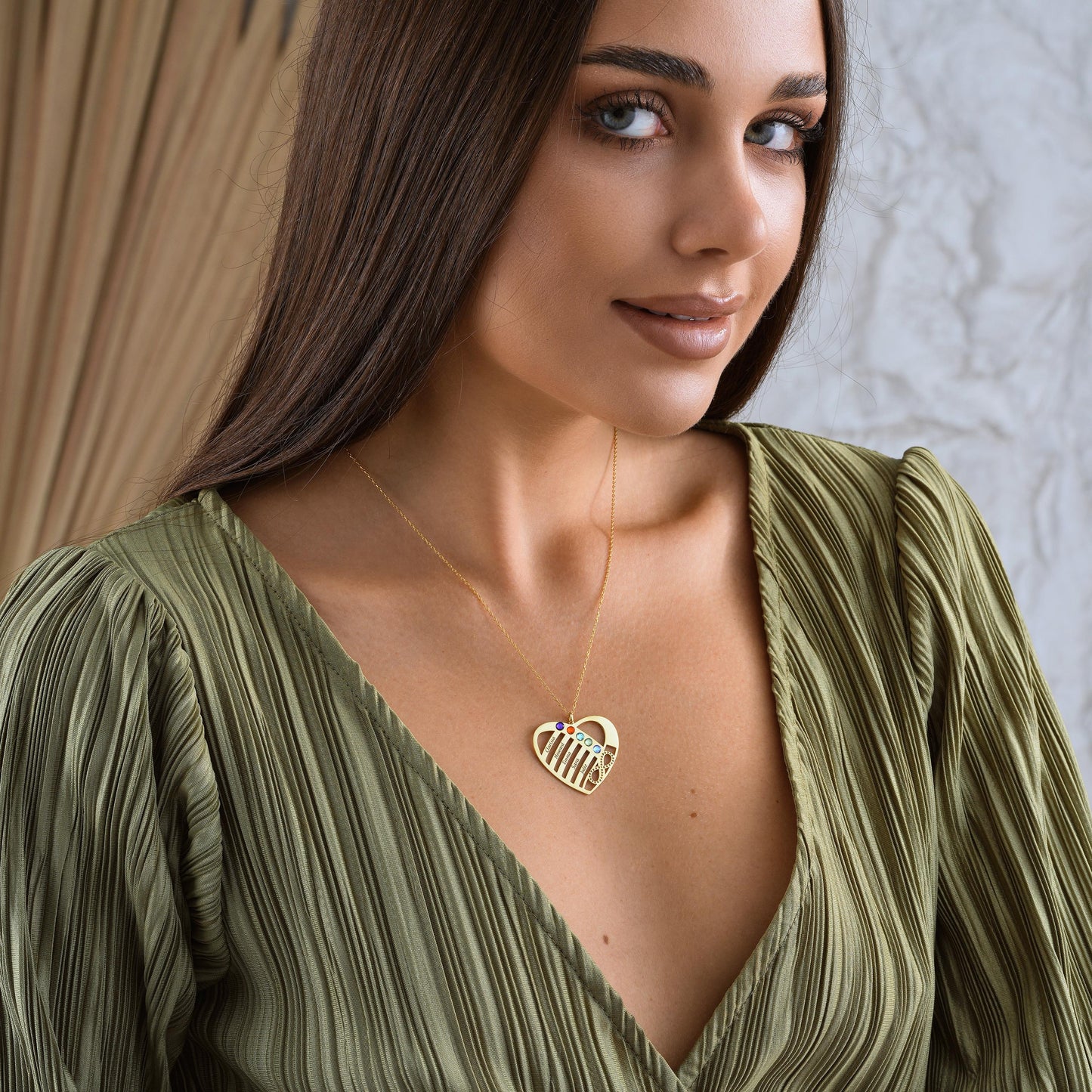 ✨ Custom Birthstone Name Pendant – Family Necklace ✨

A meaningful heart-shaped pendant featuring your chosen names and birthstones, symbolizing love and connection. Perfect for moms, grandmas, and loved ones.