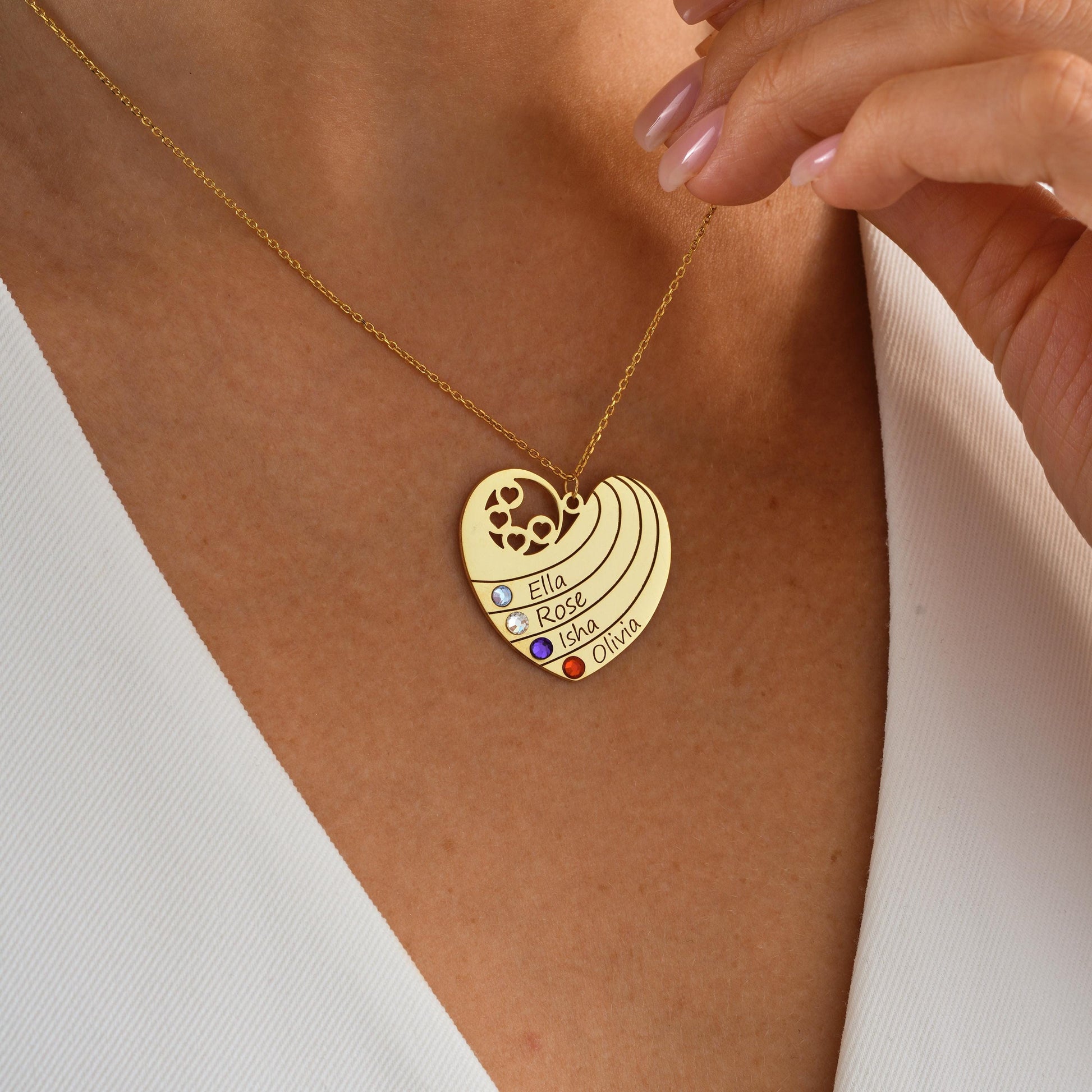 ✨ Custom Heart Plate Name Necklace With Birthstone – Family Pendant ✨

A meaningful necklace featuring heart plate design with engraved names and sparkling birthstones. Perfect as a family gift, mother’s day present, or memorial keepsake.