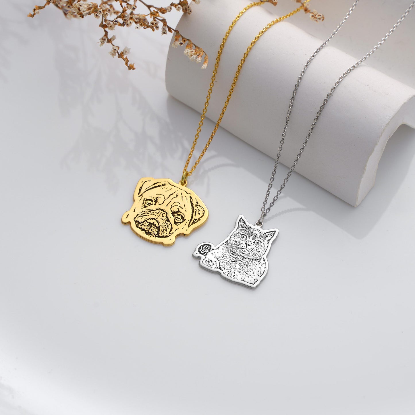 Engraved Pet Face Plate Necklace – Keep Your Pet Close Forever ✨  

Turn your pet&#39;s photo into a beautifully engraved portrait necklace. Perfect for dog and cat lovers, this custom piece makes a meaningful keepsake or a heartfelt gift.

💛 Product Details  
• Material: 925K Sterling Silver / 14K Solid Gold  
• Finish Options: Silver, Gold, Rose Gold  
• Pendant Shape: Pet face plate with detailed engraving  
• Closure: Spring Ring  
• Chain Length: Adjustable (16&quot; + 2&quot; extender)