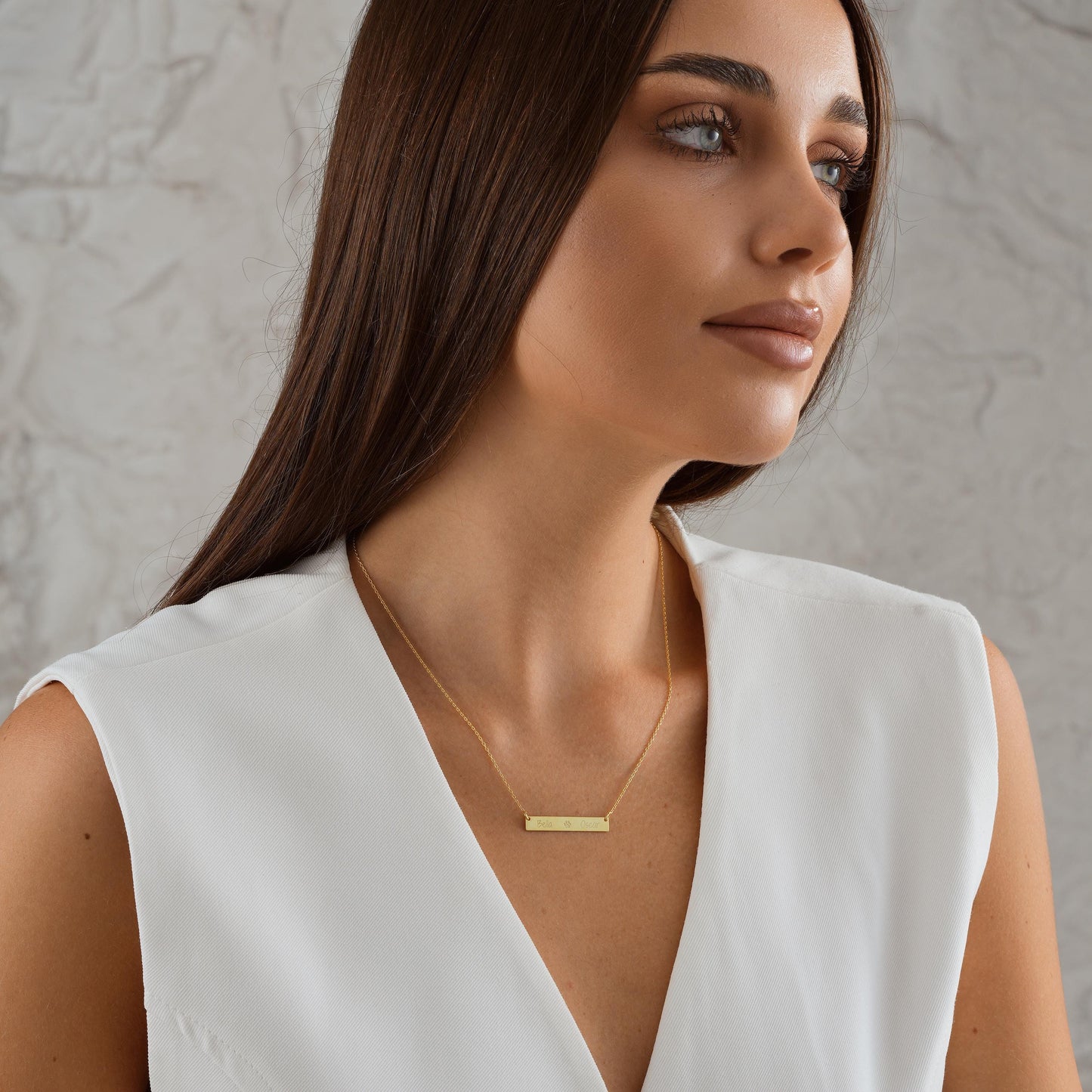 Personalized Bar Name Necklace – Custom Engraved Plate Pendant
A sleek and minimal necklace with a personalized bar pendant, perfect for engraving names, dates, or special symbols. Ideal as a gift for her, anniversaries, or everyday wear.
Material 925K Sterling Silver / 14K Solid Gold Closure: Spring Ring
Pendant Size: Approx. 35×5mm  Sold as: Pendant with chain included
Hypoallergenic & safe for sensitive skin
Anniversary  Birthday Graduation Everyday Wear Bridesmaid Gift Friendship Jewelry