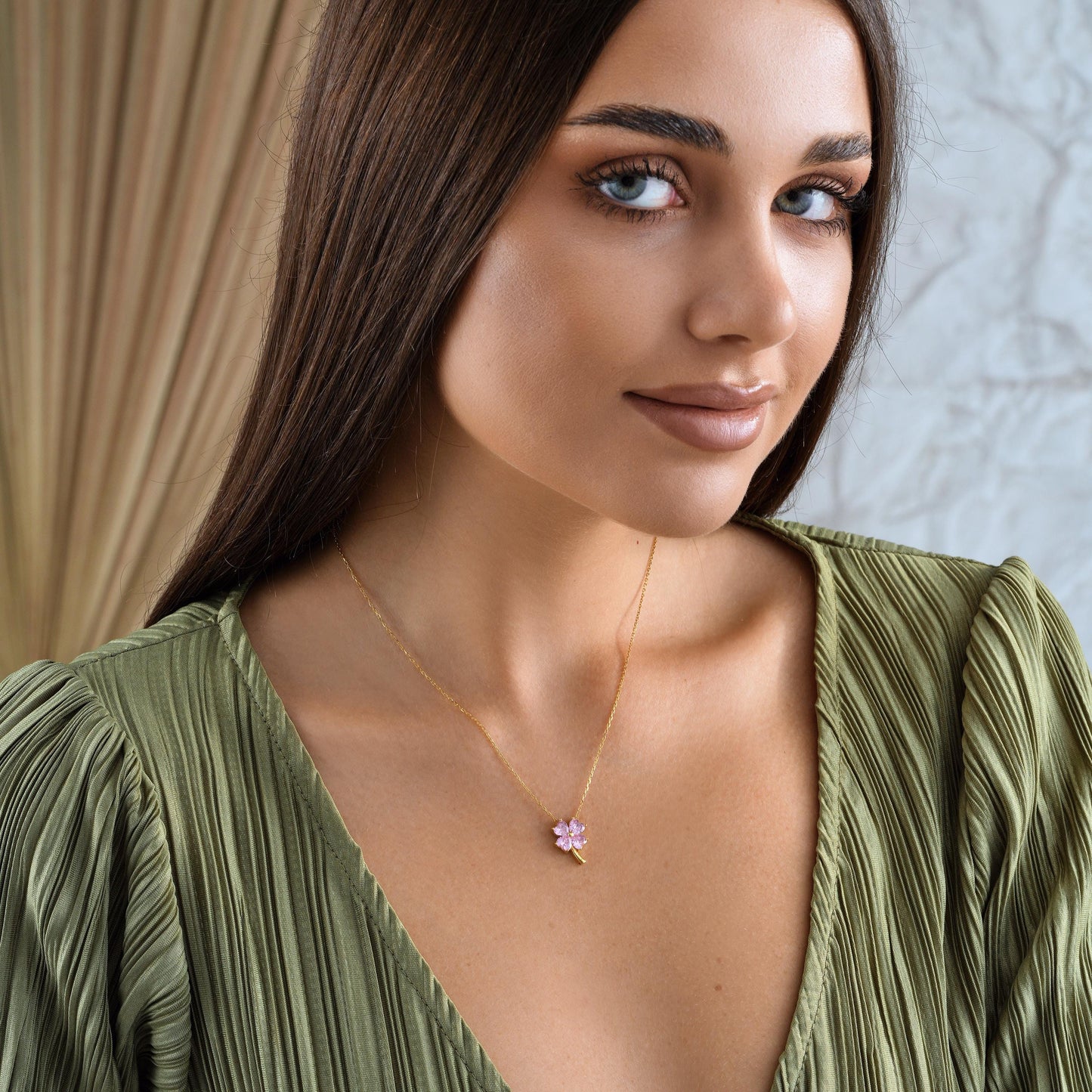 ✨ Custom Clover Necklace – Birthstone Four Leaf Pendant ✨

A charming clover necklace adorned with a sparkling gemstone or birthstone of your choice. Perfect as a good luck talisman, meaningful gift, or a stylish accessory for any occasion.
• Material: 925K Sterling Silver / 14K Solid Gold
• Closure: Spring Ring
• Pendant Size: Approx. 15mm
• Sold as: Pendant with chain included
• Hypoallergenic & safe for sensitive skin
Good luck gifts, birthdays, anniversaries, friendship gifts, or self-love